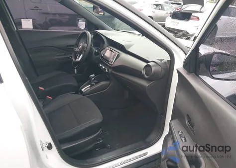 2018 Nissan Kicks S из США, поврежденный, VIN 3N1CP5CU0JL525779